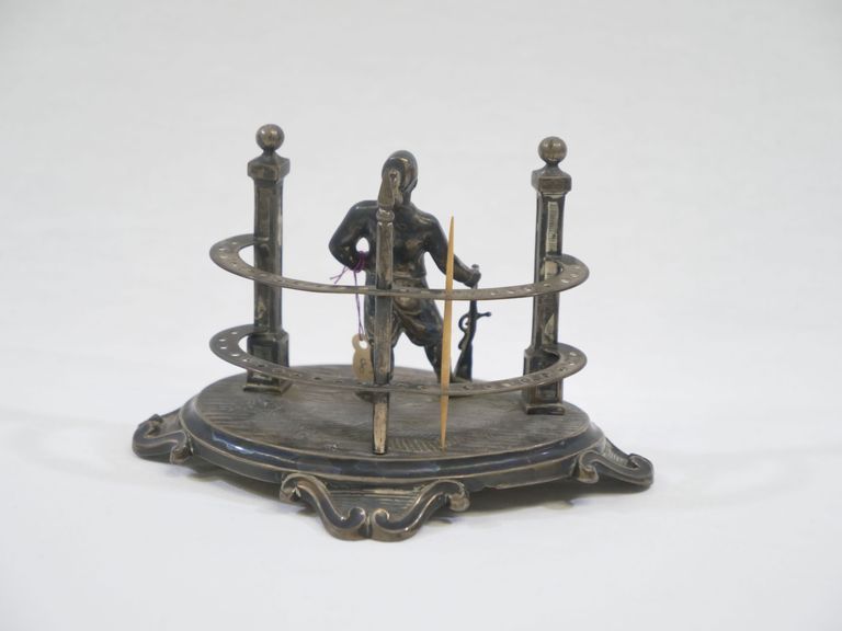 Soldier Holding Rifle Toothpick Holder - Image 4