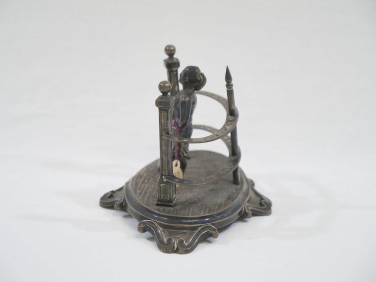 Soldier Holding Rifle Toothpick Holder - Image 5