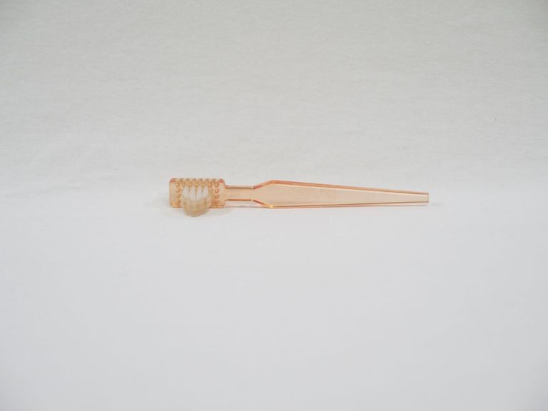 Double-Sided Oral-B Pink Toothbrush - Image 2