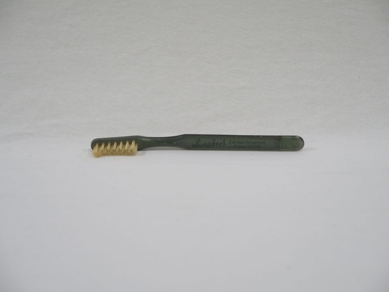 Sanabros Green Toothbrush