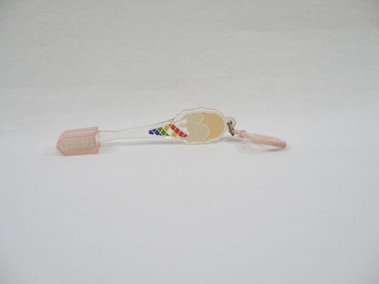 Hang to Dry Pink Ice Cream Toothbrush - Image 2