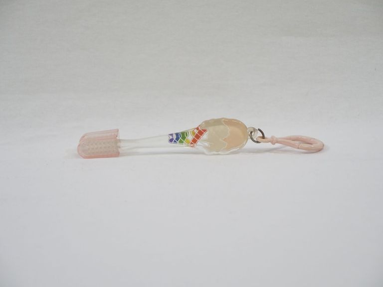 Hang to Dry Pink Ice Cream Toothbrush - Image 5