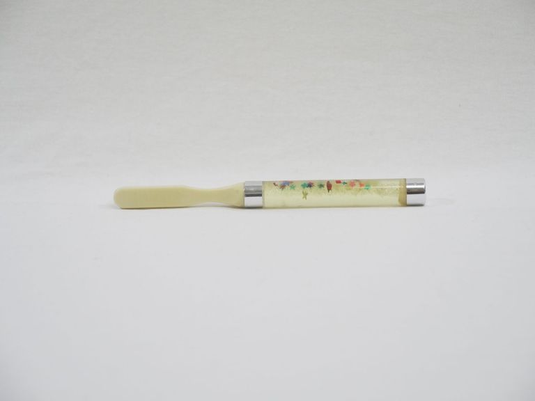 Shapes and Glitter Toothbrush - Image 2