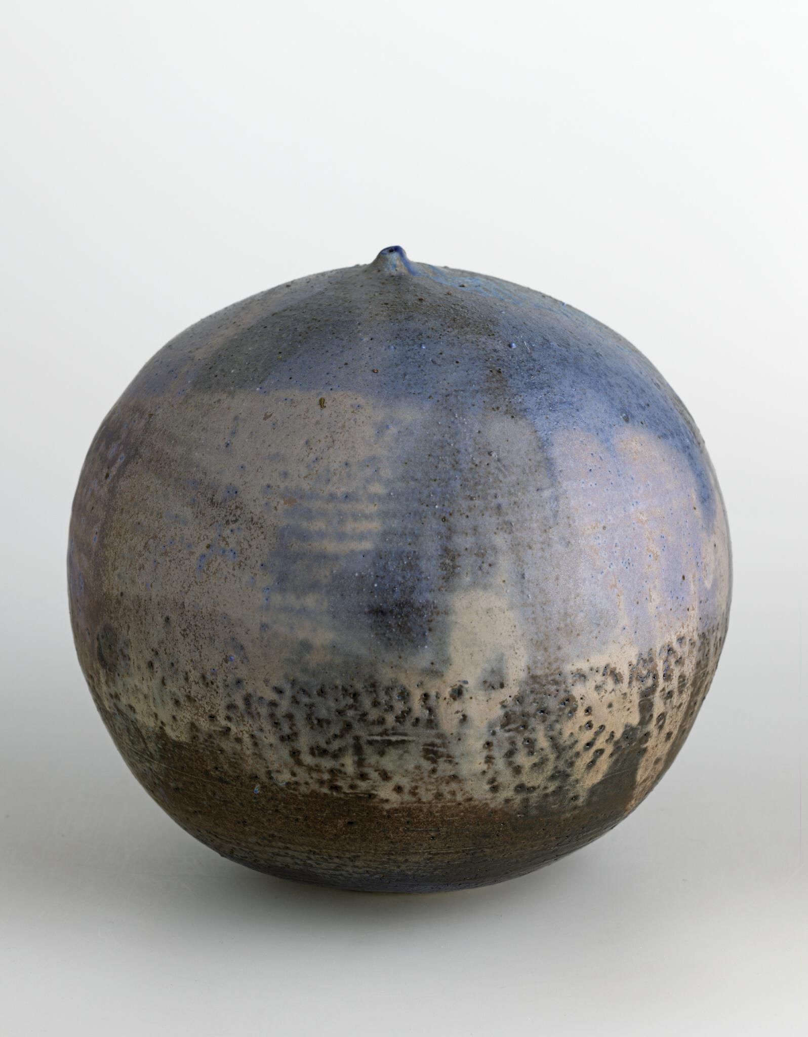 Toshiko Takaezu | Crocker Art Museum