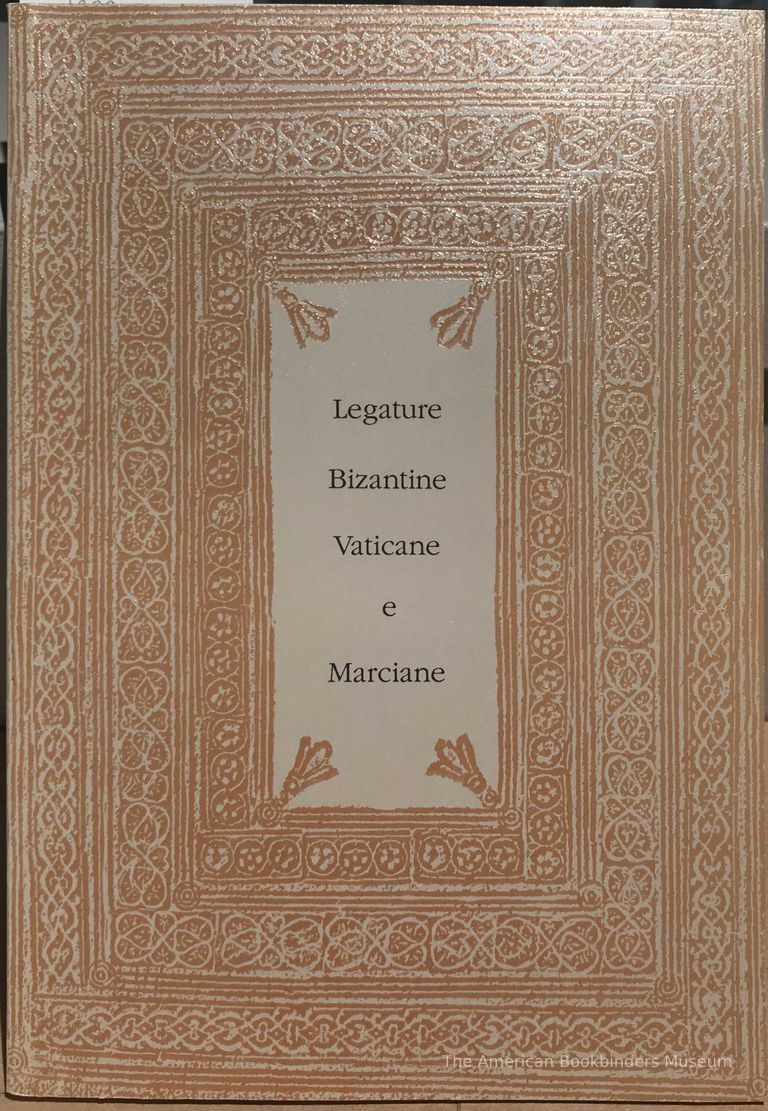          Legature bizantine vaticane e marciane : storia dei materiali e delle tecniche di manifattura : mostra organizzata dallʹIstituto centrale per la patologia del libro, Biblioteca Palatina, Parma, 16 novembre-22 dicembre 1989 / guida alla mostra a cura di Assunta Di Febo ... [et al.]. picture number 1
   