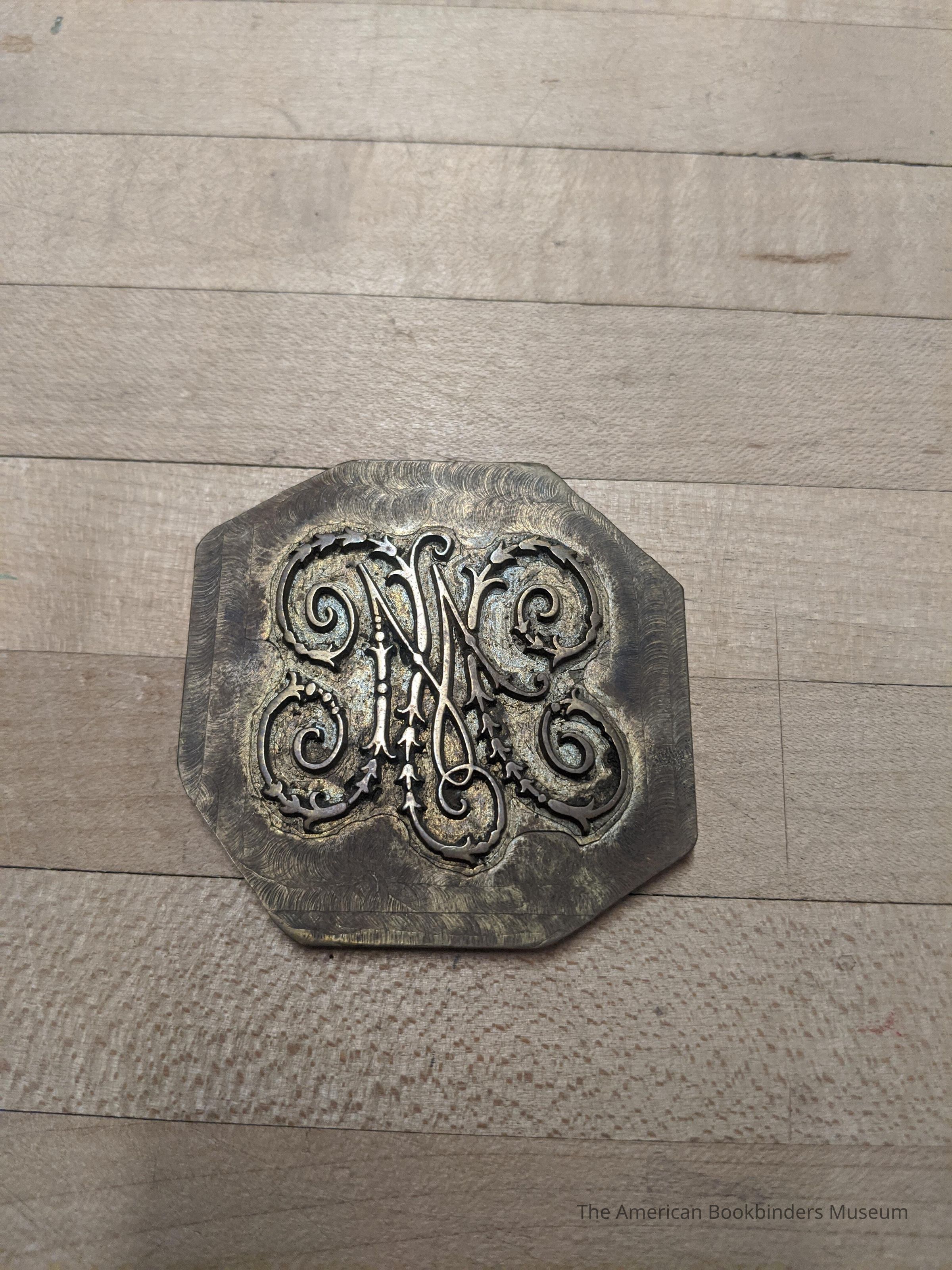 Floriated monogram die picture number 1