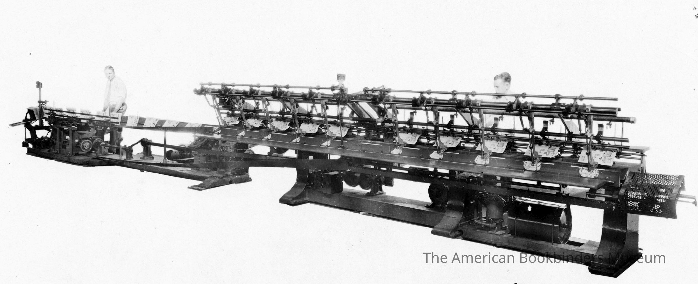          1932 American Assembling Gatherer and Stitcher combination picture number 1
 