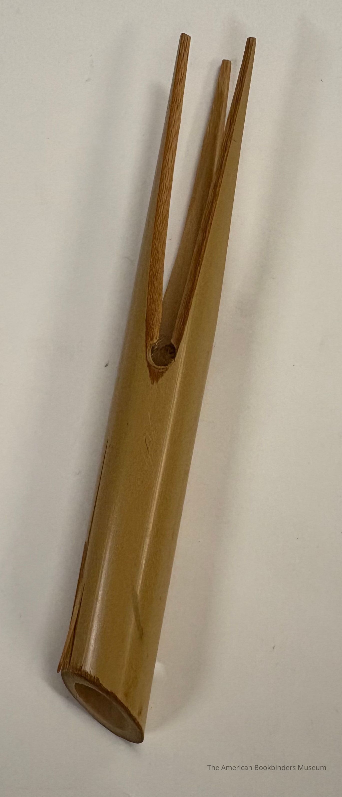          Bamboo hand tool picture number 1
   