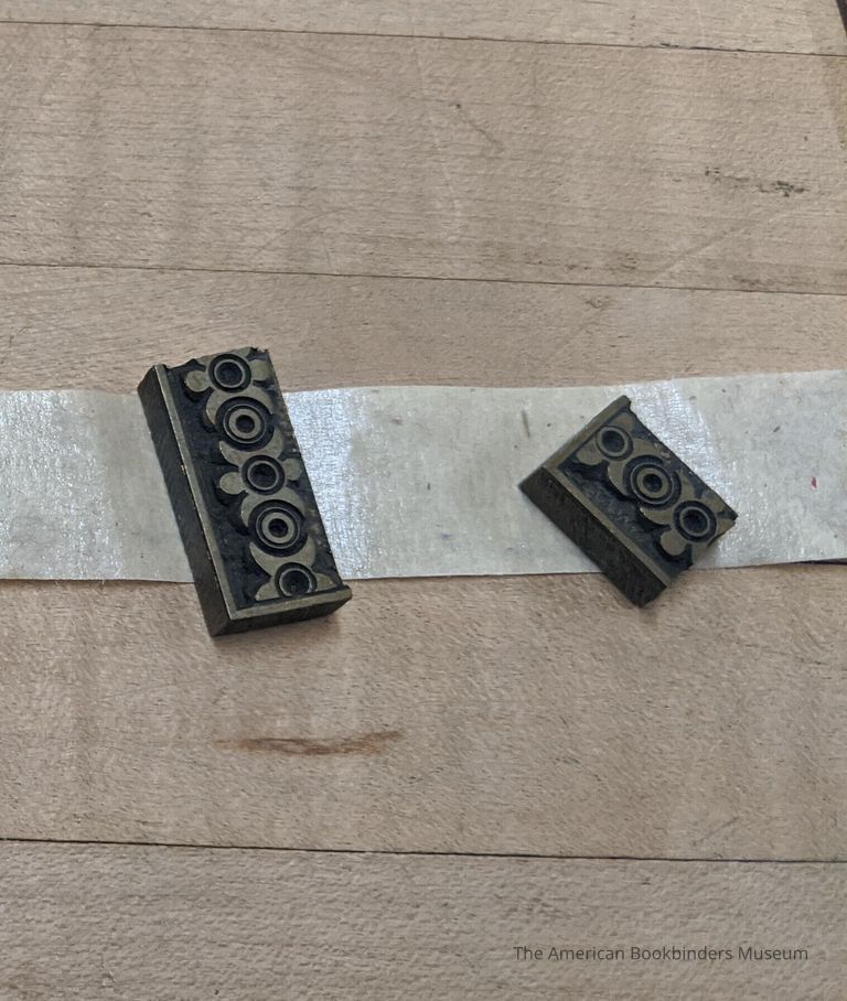         Geometric band die picture number 1
   