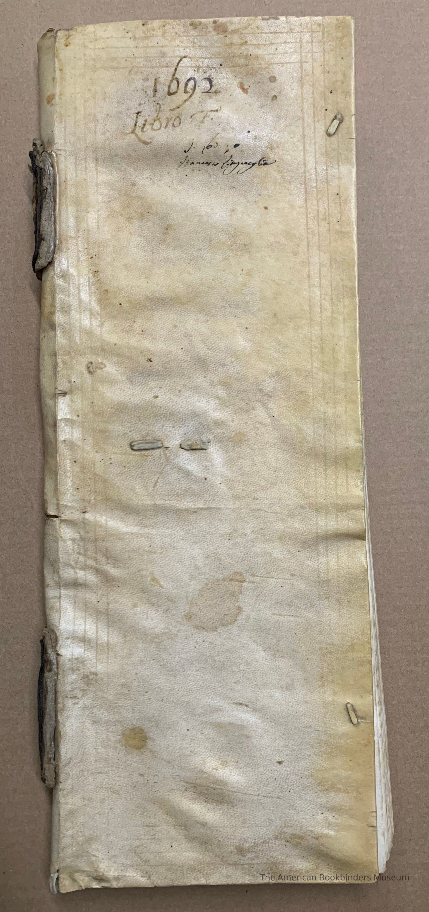          1692 Libro F [From cover] picture number 1
   