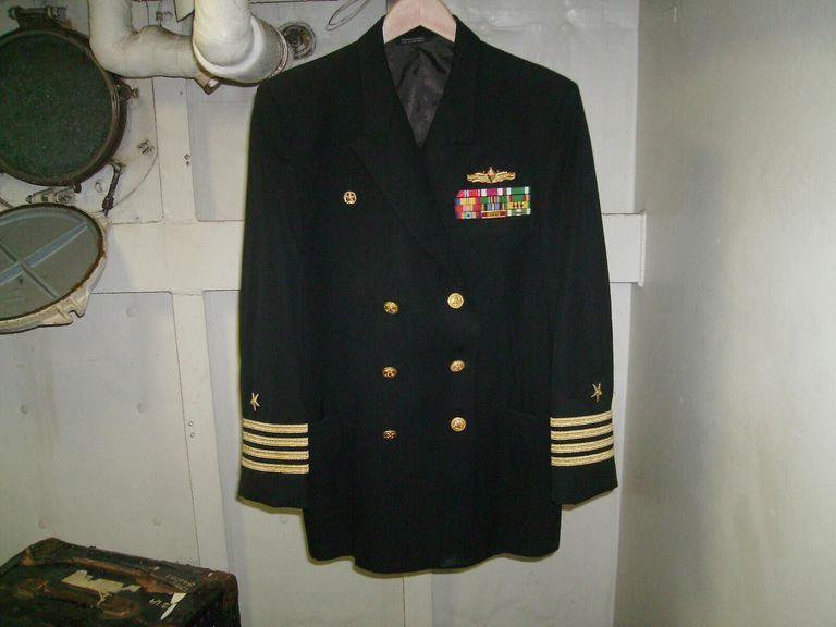          USN Captains Dress Blue Jacket
   