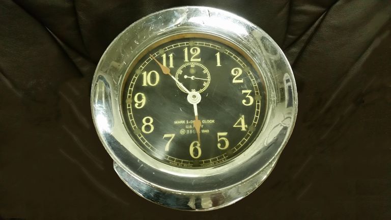          Seth Thomas 1940 US Navy Mark I Deck Clock 1
   