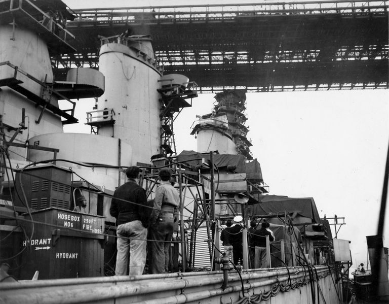          IOWA being towed under the Brooklyn Bridge at low tide with a 5 foot clearance. October 20, 1942 - 80-G-13586 picture number 1
   