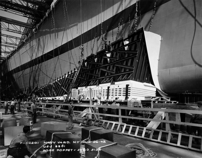          USS Iowa view of starboard fore poppet the day before launch - August 26, 1942 - F1111C201 picture number 1
   