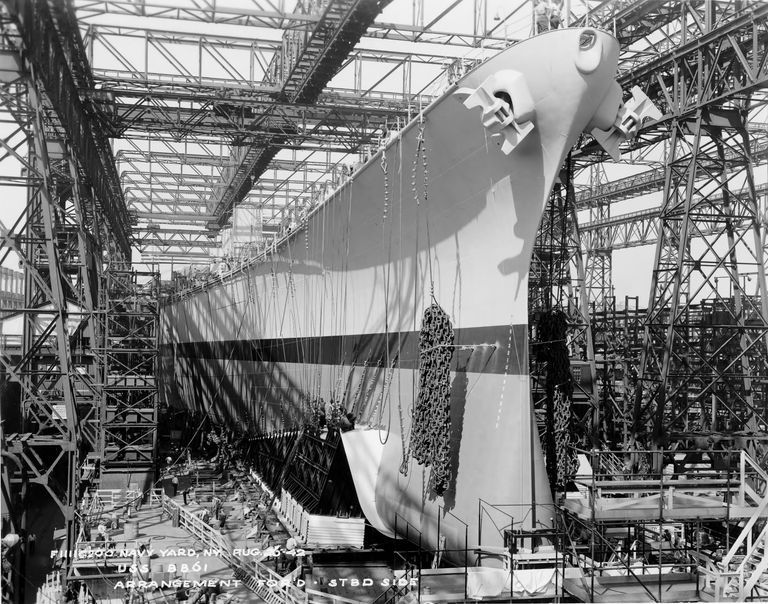          USS Iowa view of the starboard bow, completed hull, launch arrangements, the day before her launch - August 26, 1942 - FC1111C200 picture number 1
   