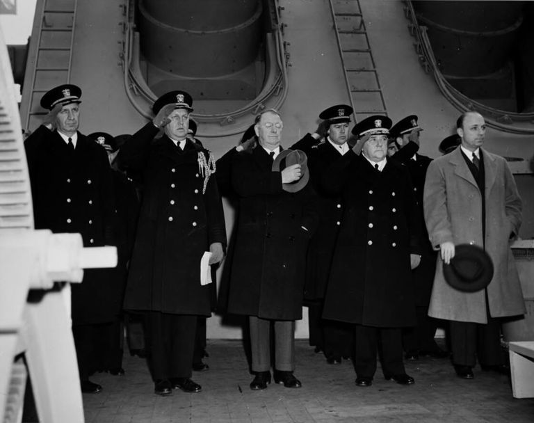          L-R Capts Lyman S Perry, F E Beatty, SECNAV Frank Knox, RADM E J Marquardt & Iowa Gov Burton B Hookenlooper. NH 70072. picture number 1
   