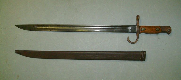          1700003 Bayonet, Socket 1; Origformat: Artifact
   