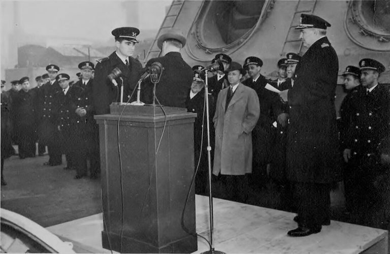          CPO Nicholas G Cucinello being awarded the Silver Star from SECNAV Knox for his gallantry at Corregidor, Philippines.USN photo picture number 1
   