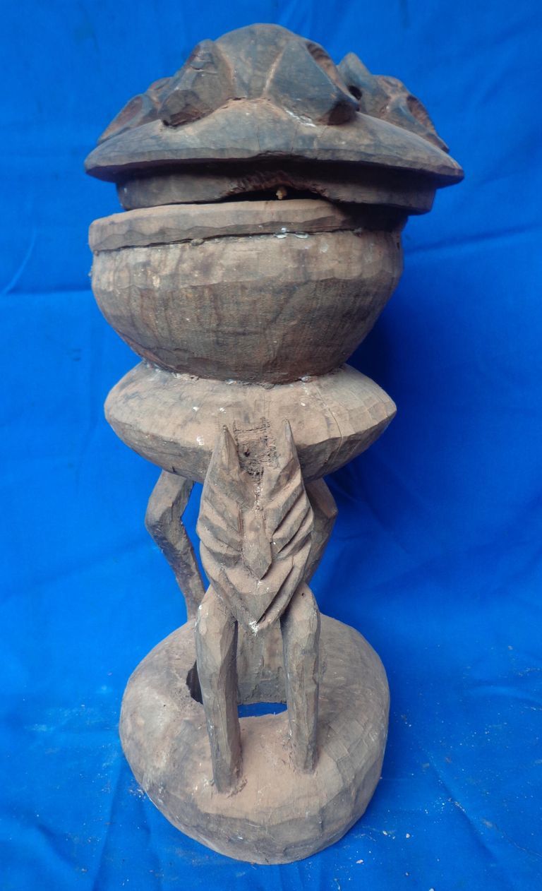 Bowl and cover - Image 2