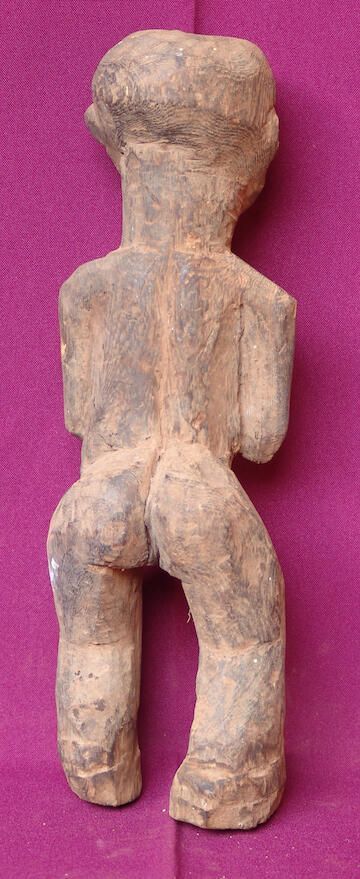 Female figure - Image 2