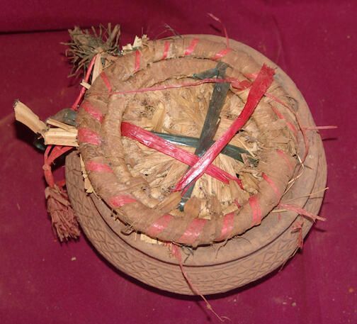 Pot with cover - Image 2