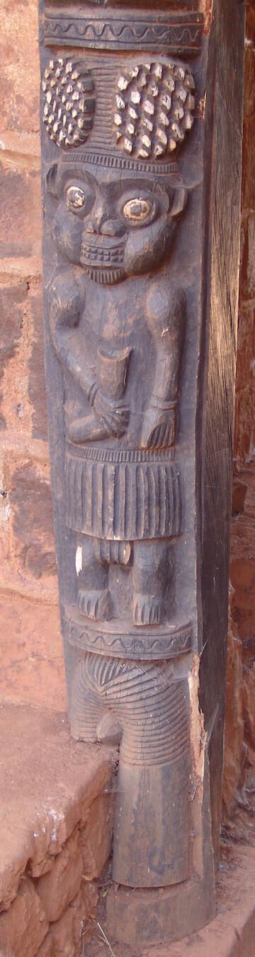 Door posts and lintel - Image 2