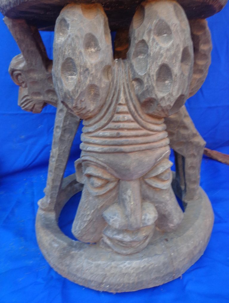 Throne and footrest - Image 4