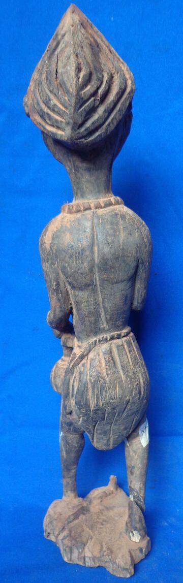 Male figure - Image 2