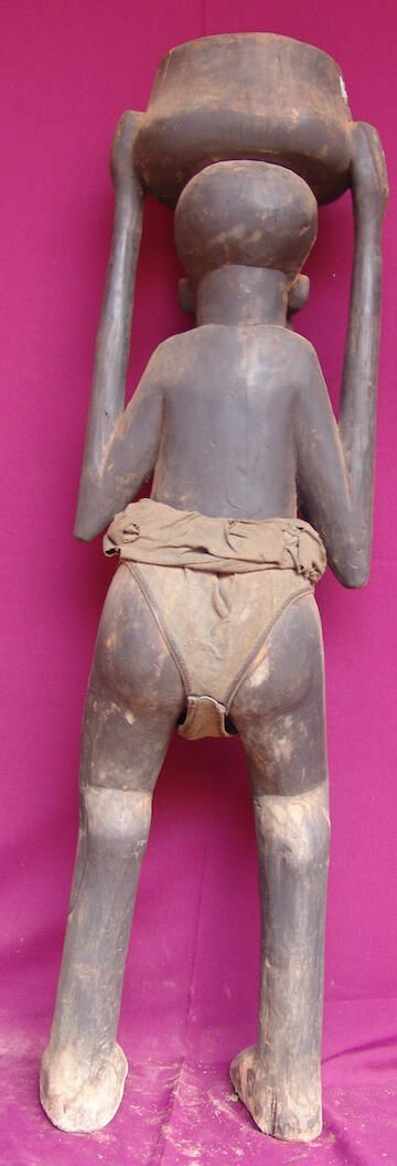 Female figure - Image 2