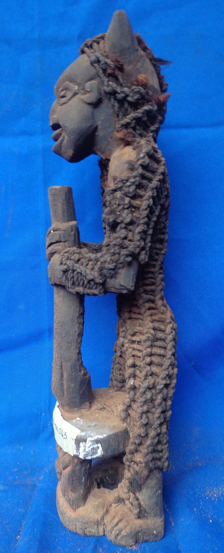 Male guardian figure - Image 3