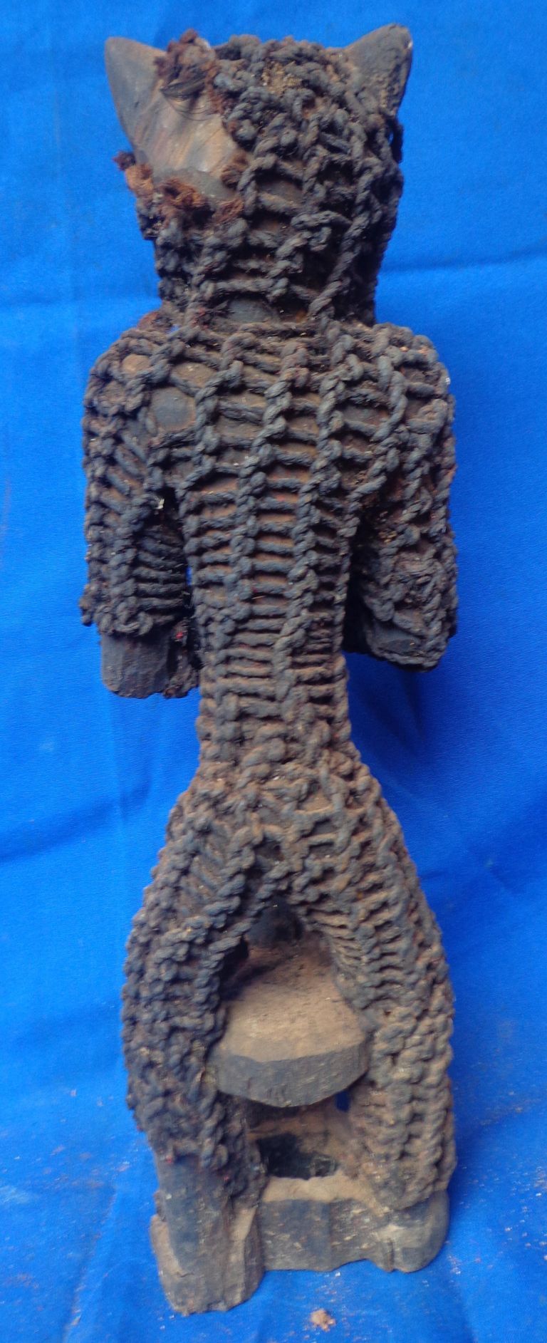 Male guardian figure - Image 4