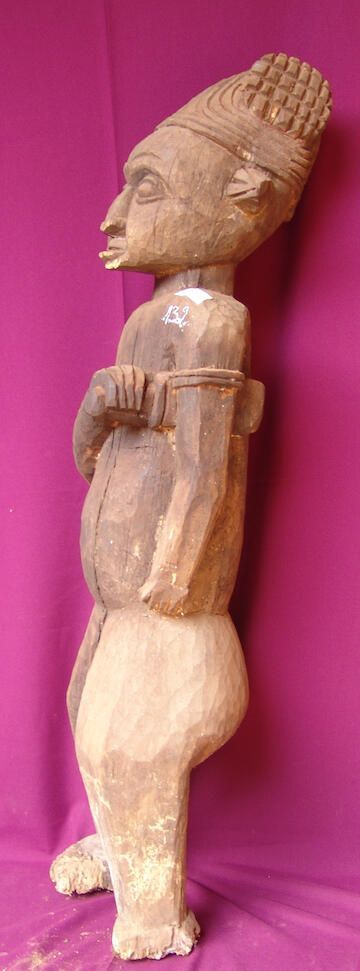 Male figure - Image 2