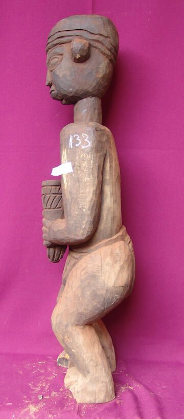 Male figure - Image 3