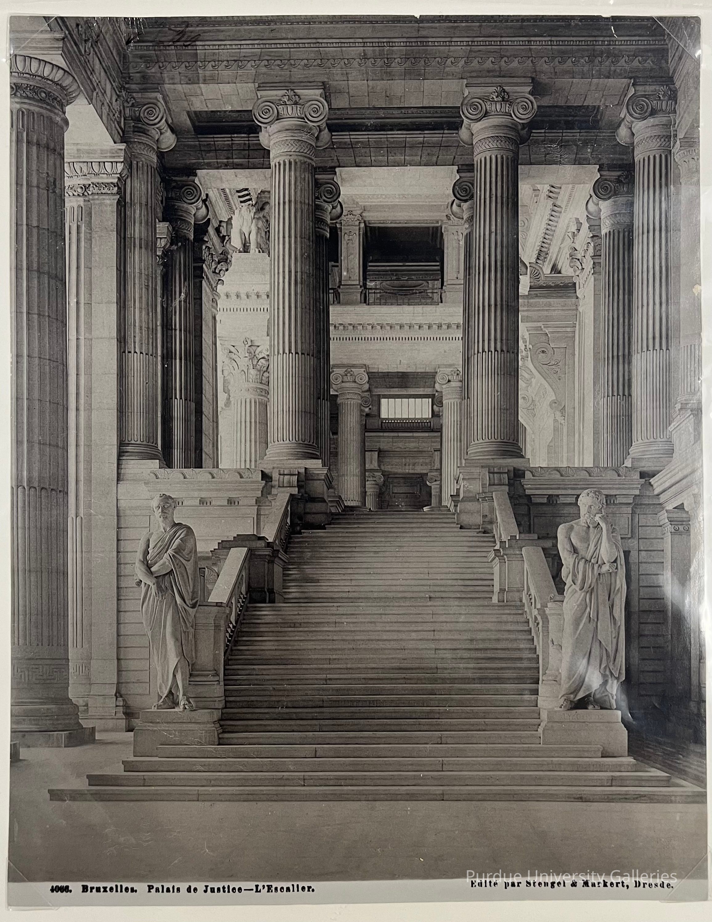 4066. Palais de Justice- L'Escalier picture number 1