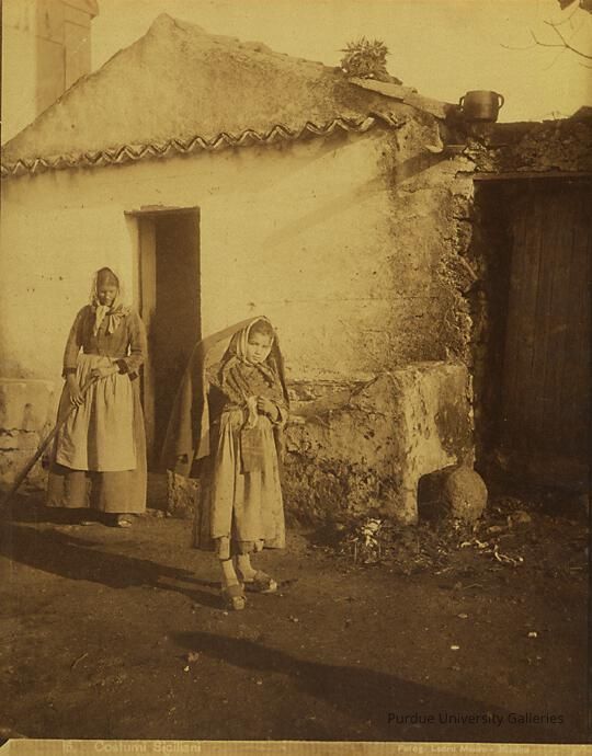 Costumi Sicilian picture number 1