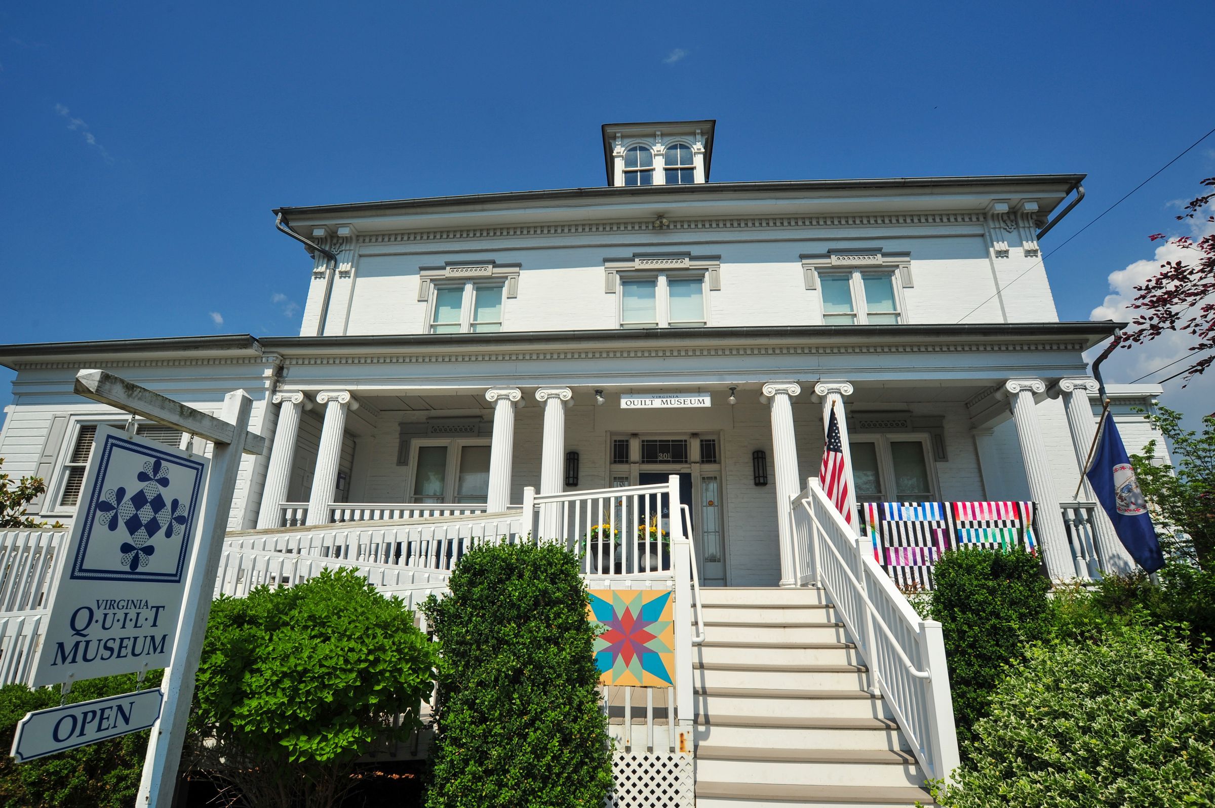 The Virginia Quilt Museum hero image