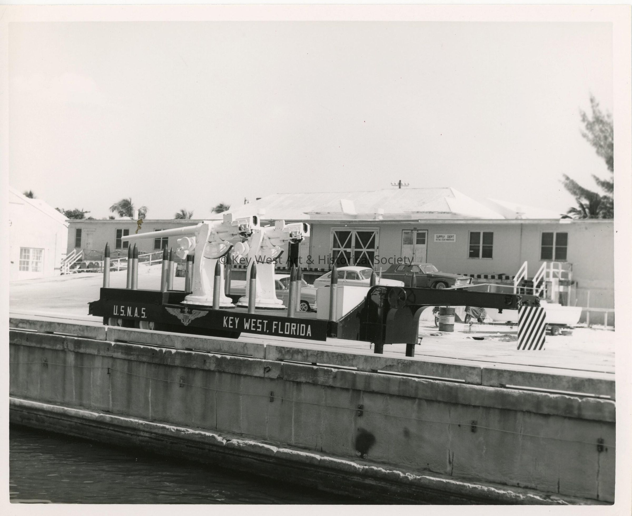 An unknown machine on the pier