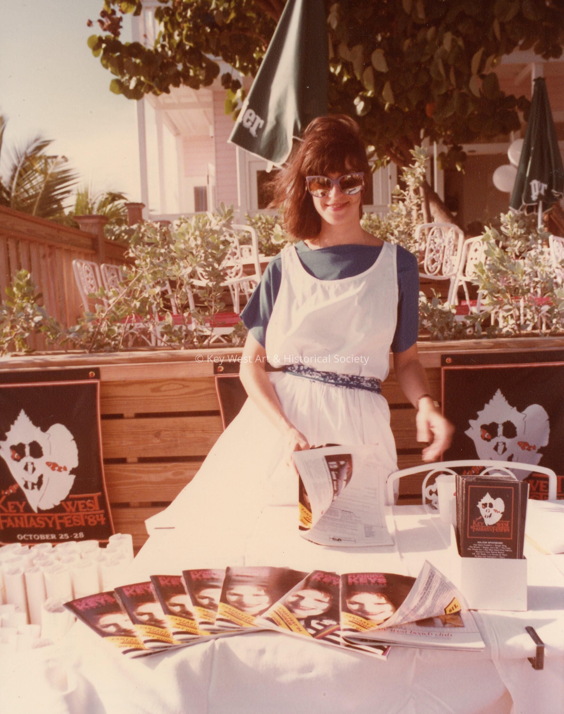 An unknown woman at some sort of FF party.