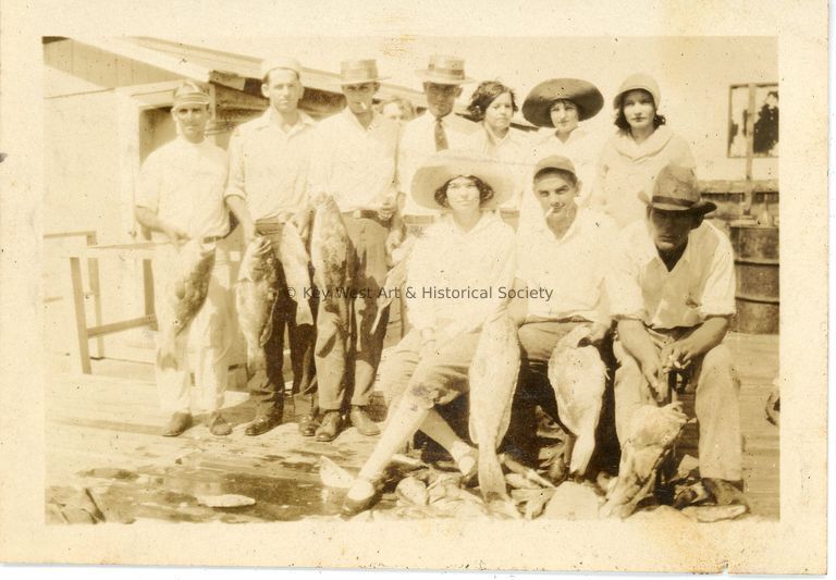 11 People Posing with Fish picture number 1