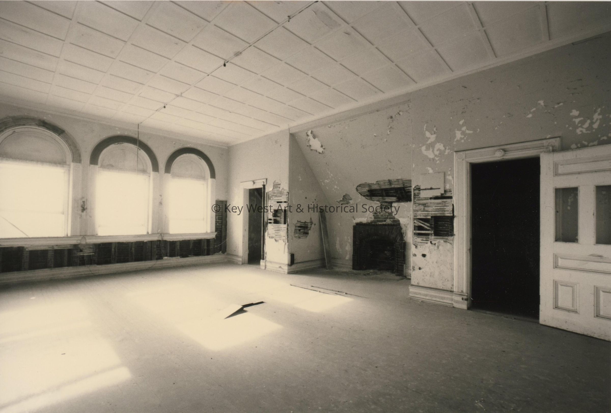 A gallery on the first floor.