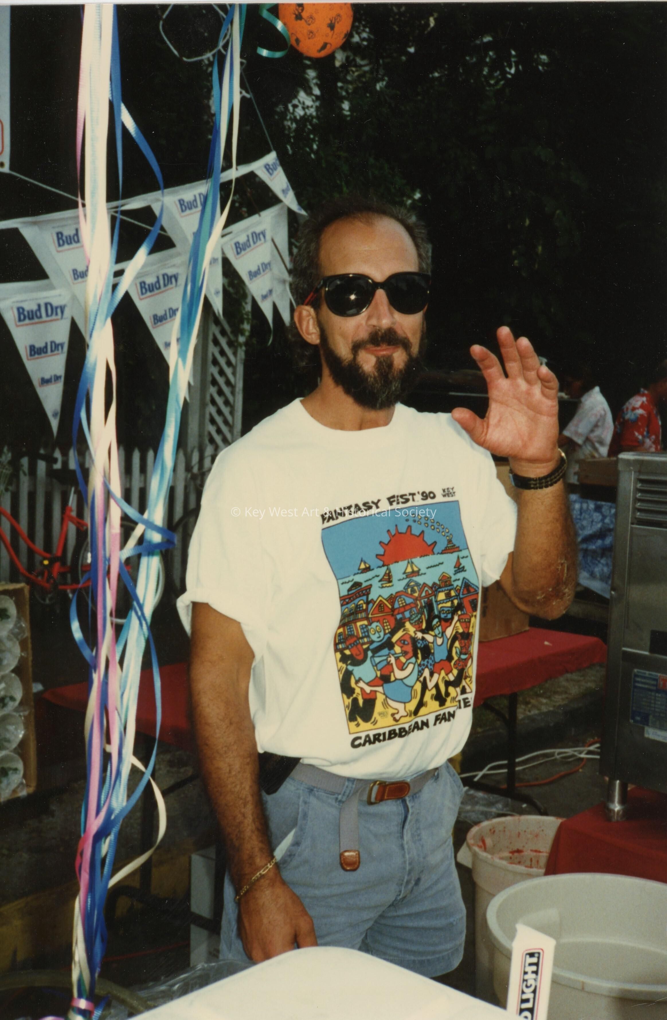 An unknown man wearing a FF t shirt.