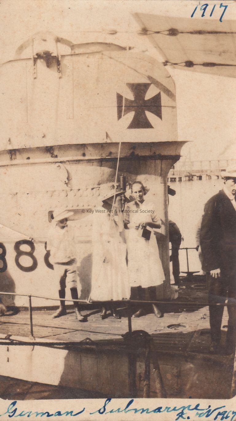 A German Submarine Docked in Key West; Copyright: © Key West Art & Historical Society; Origformat: Print-Photographic