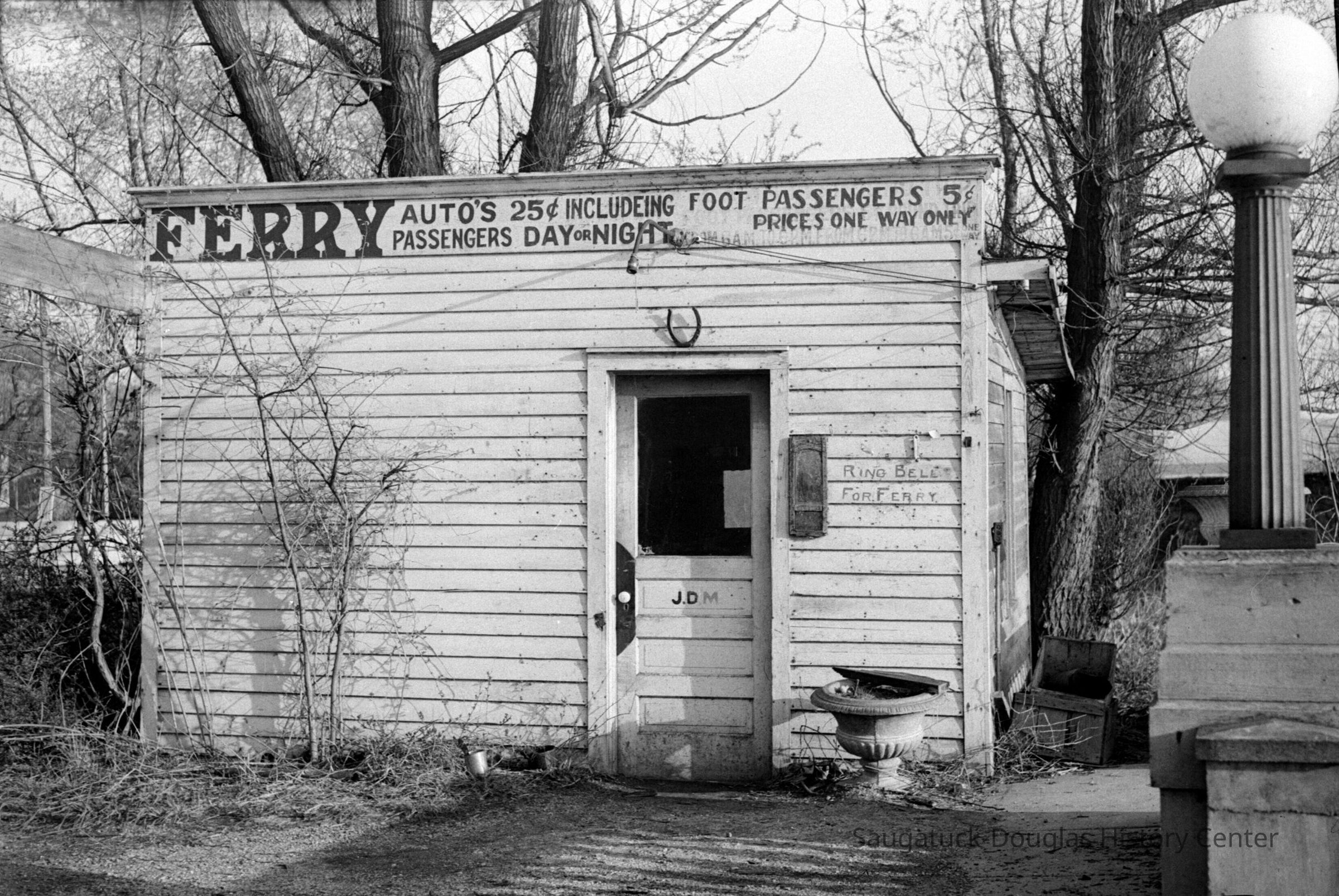 696 0/2 Saugatuck - ferry 1947 Ferry building at east landing
