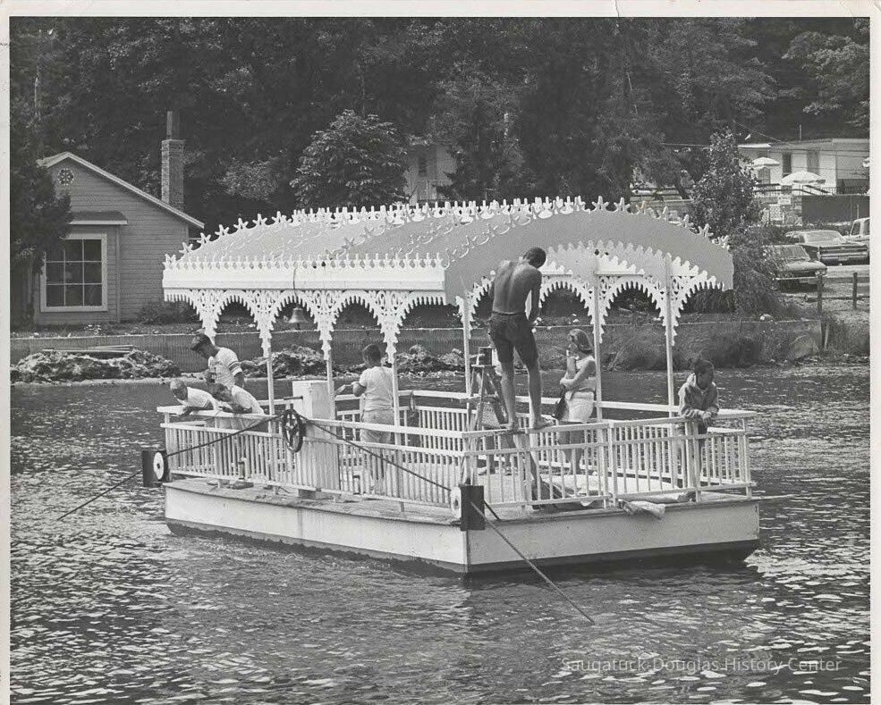          old chain ferry 1960s
   