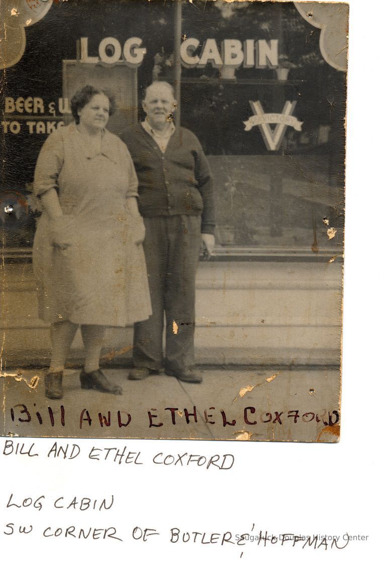          89-1-133 Bill & Ethel Coxford.jpg 4.8MB; Bill and Ethel Coxford Log Cabin SW Corner of Butler & Hoffman
   