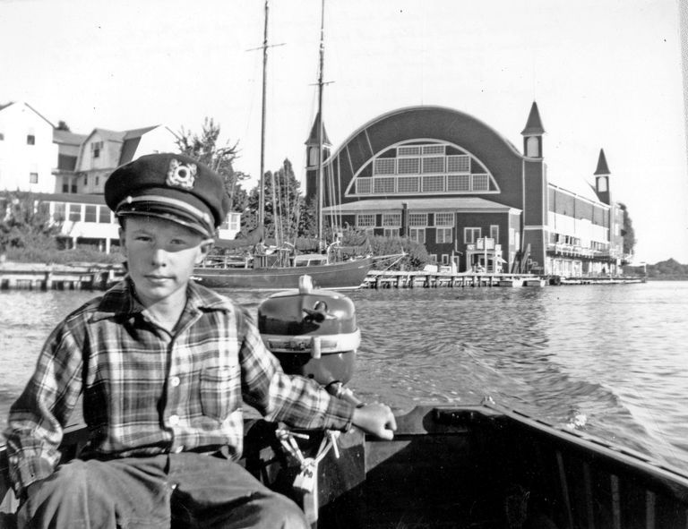          Geo_Worthington_Pavilion_1949; image with shadows lightened
   