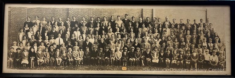          Saugatuck school children 1930 picture number 1
   