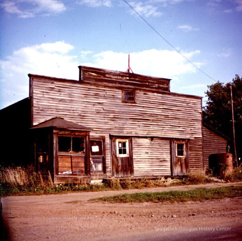 017DouglasFeedStoreColor.jpg 228KB