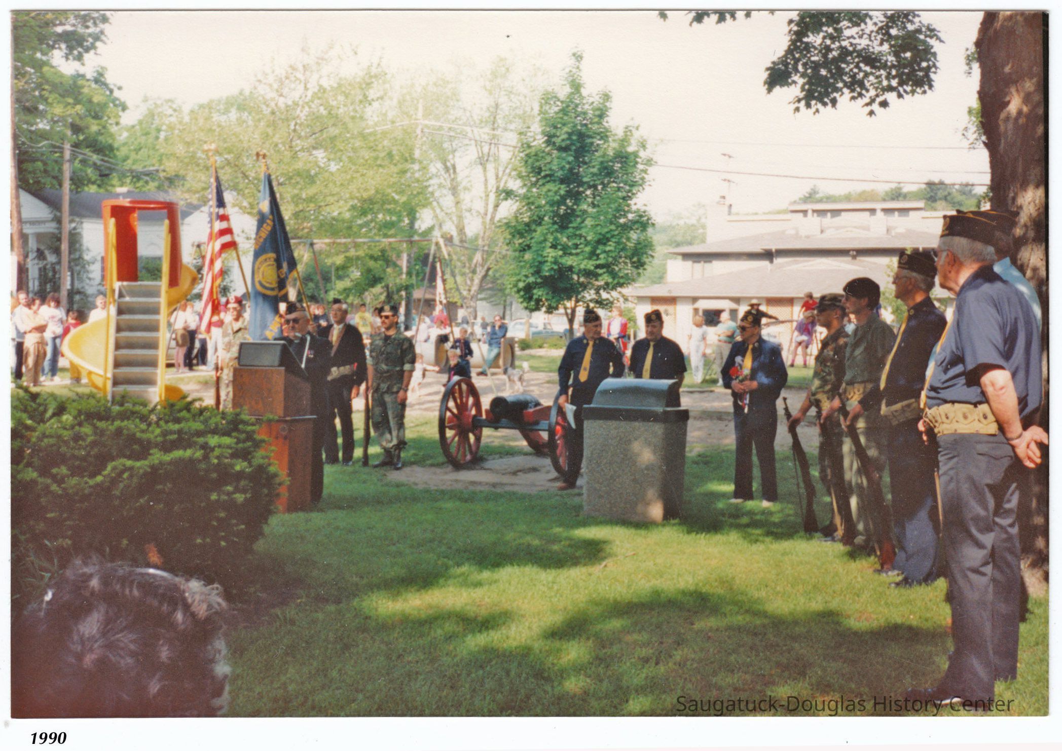 Cannon1990.jpg 697KB