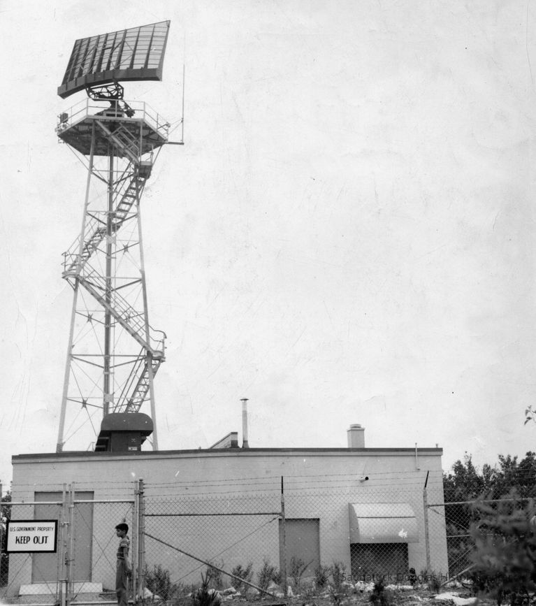          Mt. Baldhead Radar Station circa 1957 picture number 1
   